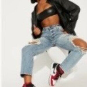 Feeling You Feeling Me Mom Jeans - Light Blue Wash- 13